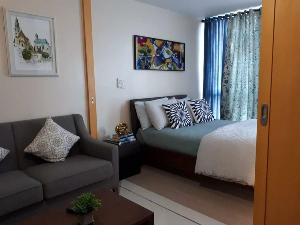 Uptown Mall Area Fort Bonifacio Manila Apartment Екстериор снимка