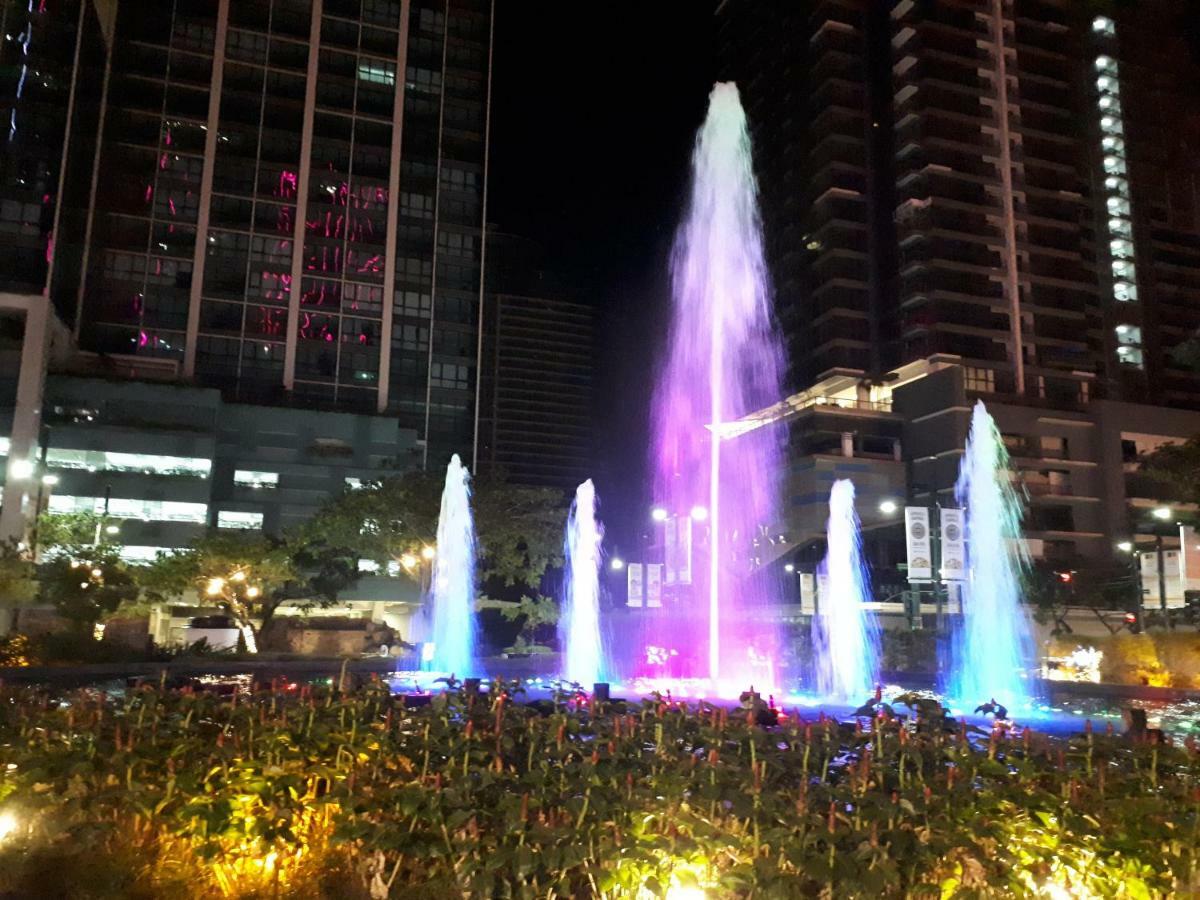 Uptown Mall Area Fort Bonifacio Manila Apartment Екстериор снимка