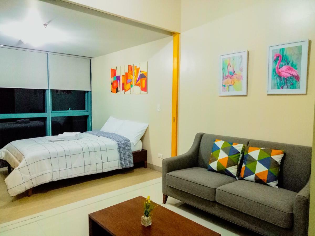 Uptown Mall Area Fort Bonifacio Manila Apartment Екстериор снимка