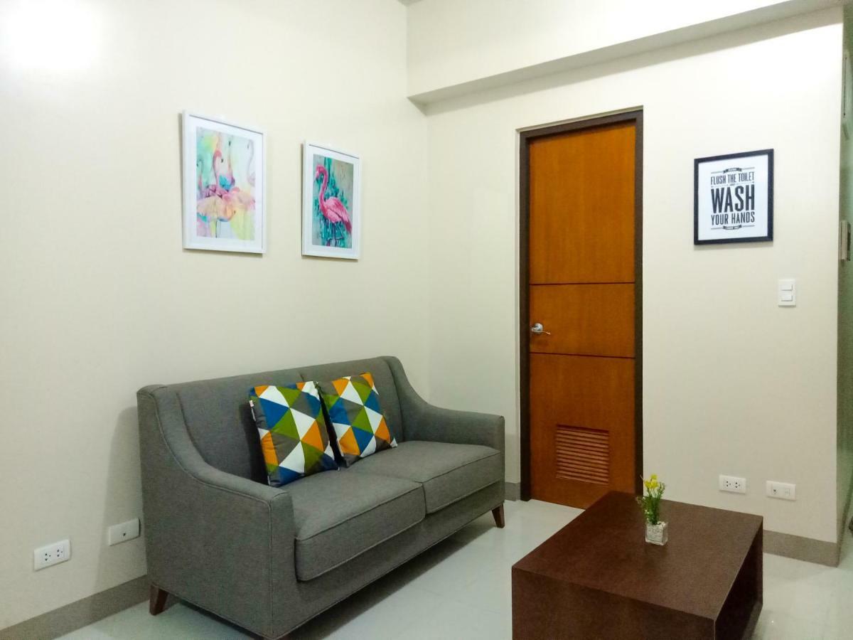 Uptown Mall Area Fort Bonifacio Manila Apartment Екстериор снимка