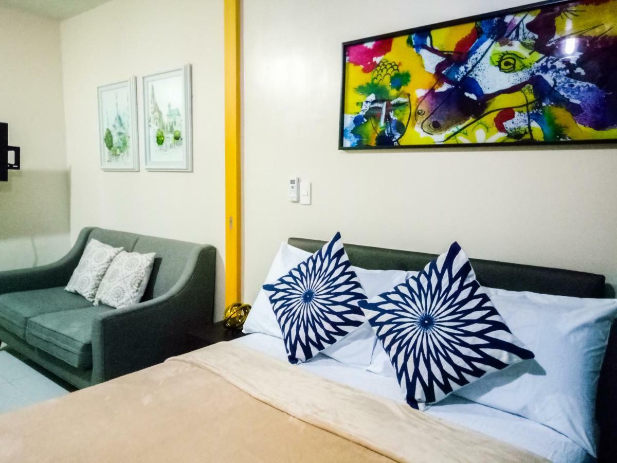 Uptown Mall Area Fort Bonifacio Manila Apartment Екстериор снимка