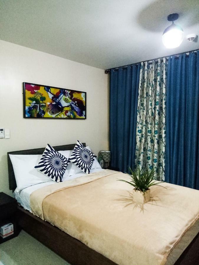 Uptown Mall Area Fort Bonifacio Manila Apartment Екстериор снимка