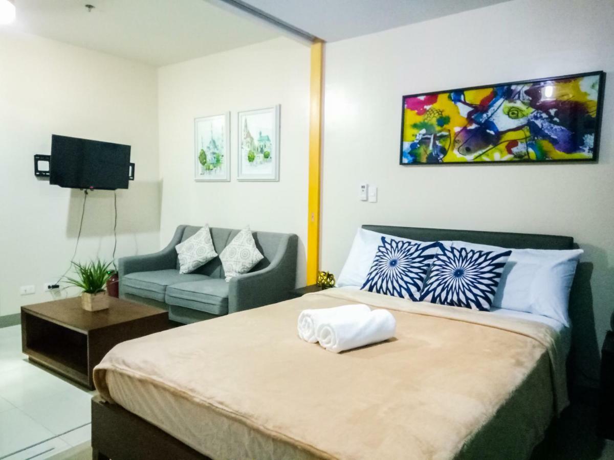 Uptown Mall Area Fort Bonifacio Manila Apartment Екстериор снимка