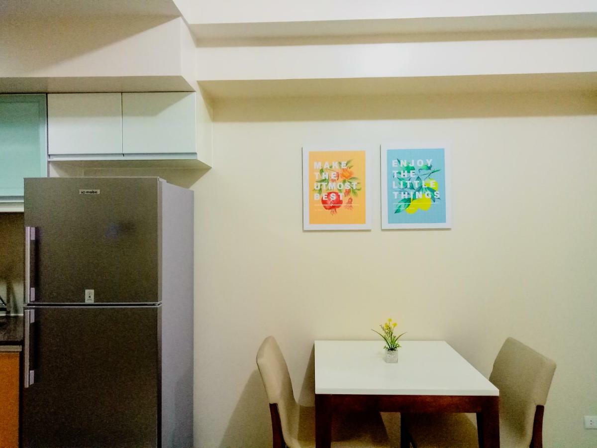 Uptown Mall Area Fort Bonifacio Manila Apartment Екстериор снимка