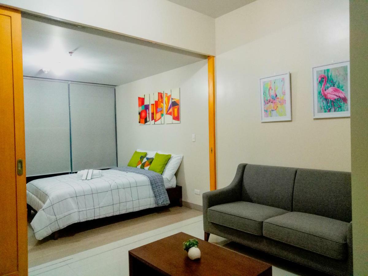 Uptown Mall Area Fort Bonifacio Manila Apartment Екстериор снимка